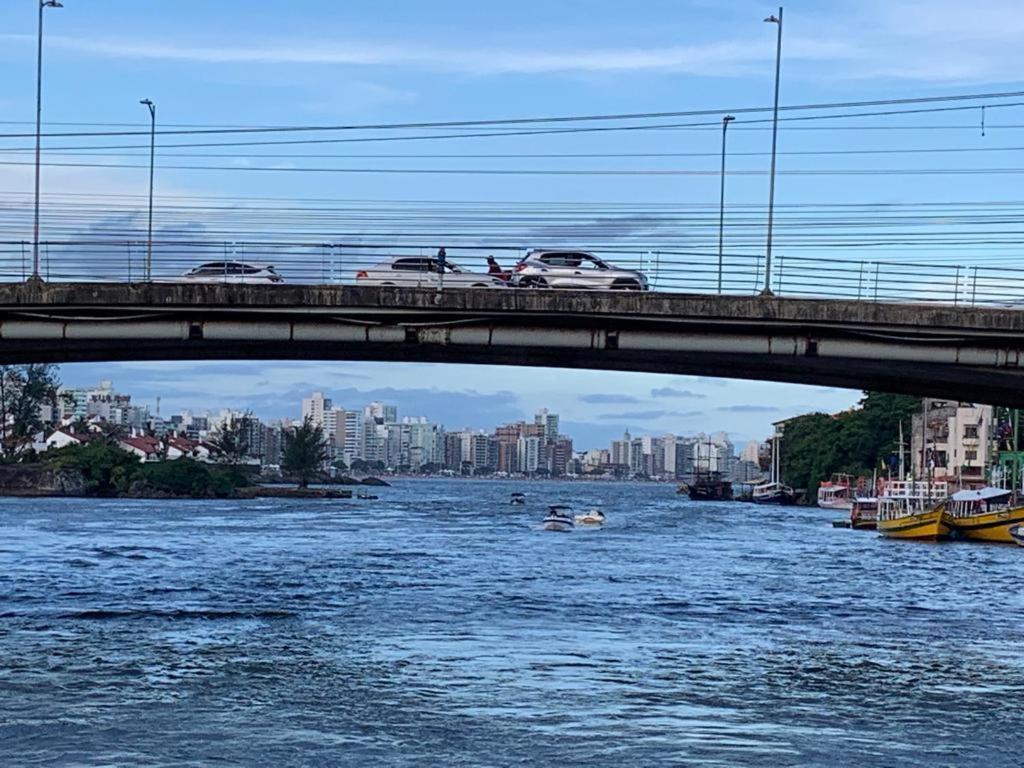 Apartamento Pe Na Areia E Aguas Tranquilas No Centro De غواراباري المظهر الخارجي الصورة